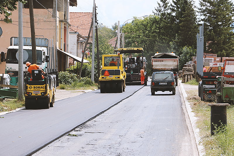 Asfalitranje Caletove ulice, foto: RBS